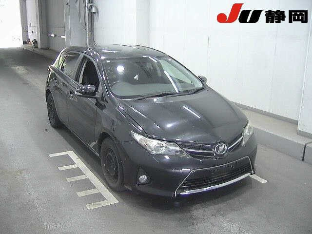 TOYOTA AURIS 2012