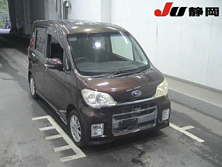 SUBARU LUCRA 2010
