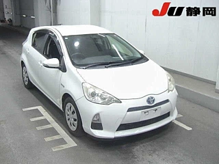 TOYOTA AQUA 2013