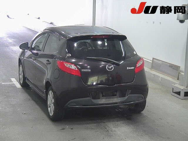 MAZDA DEMIO 2010