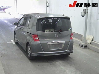 HONDA FREED 2010