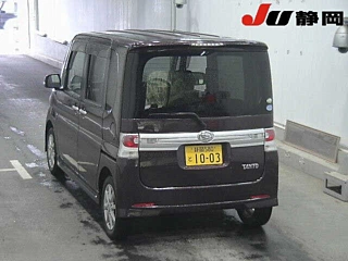 DAIHATSU TANTO 2011
