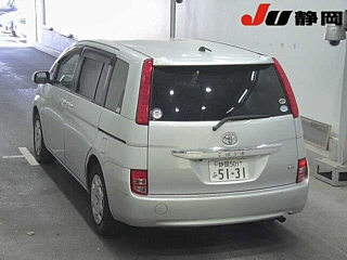 TOYOTA ISIS 2010