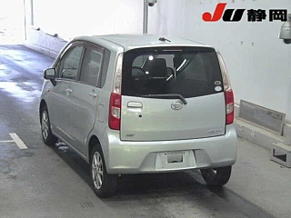 DAIHATSU MOVE 2011