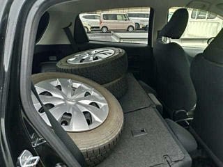 TOYOTA VITZ 2012