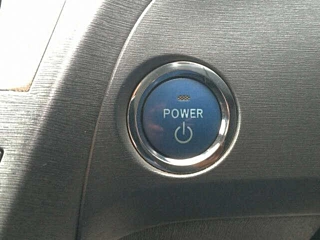 TOYOTA PRIUS 2014