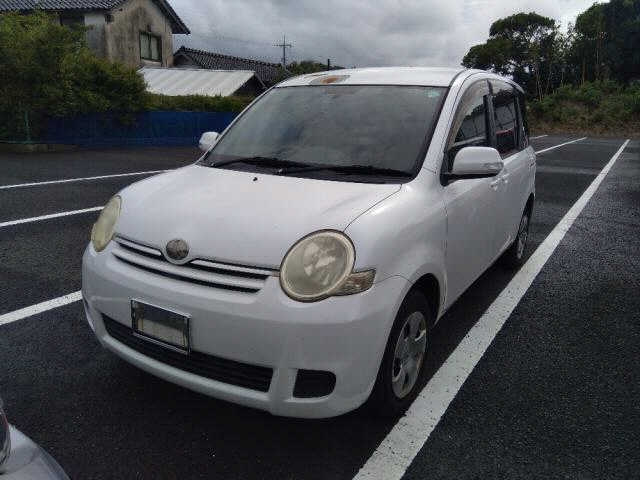 TOYOTA SIENTA 2009