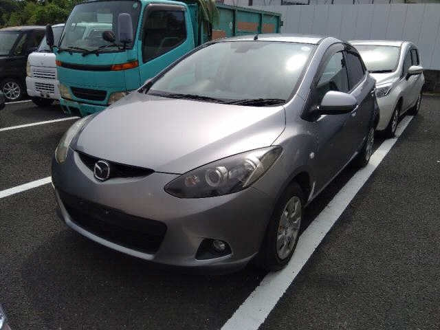 MAZDA DEMIO 2010