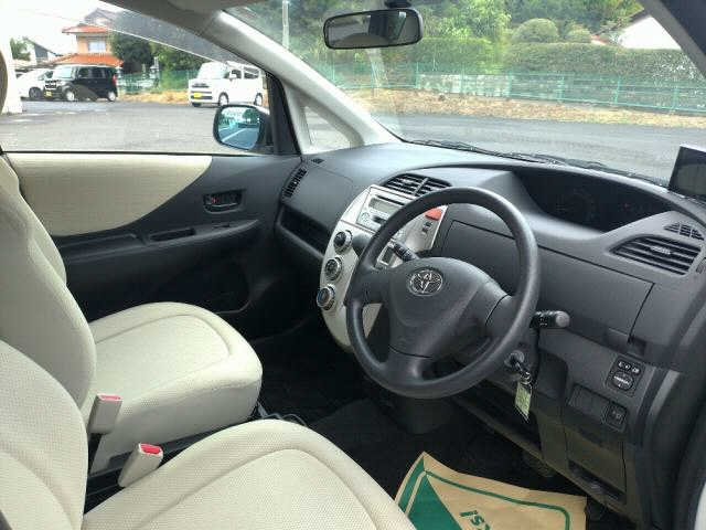 TOYOTA RACTIS 2009