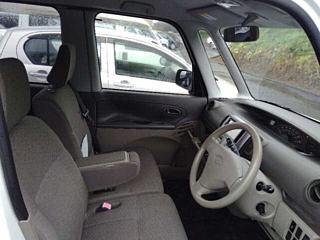 DAIHATSU TANTO 2013
