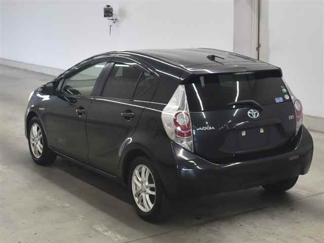 TOYOTA AQUA 2013