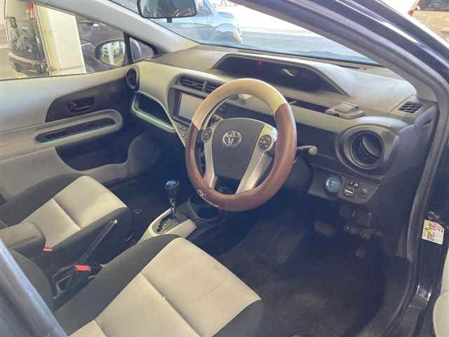 TOYOTA AQUA 2013
