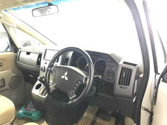 MITSUBISHI DELICA D5 2012