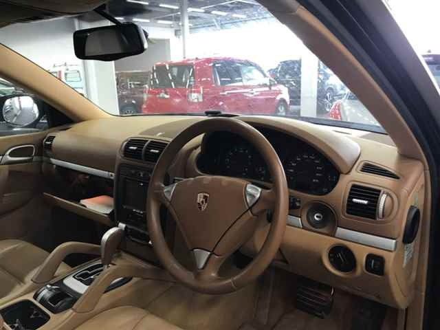 PORSCHE CAYENNE 2012