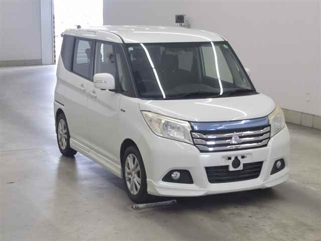 MITSUBISHI DELICA D2 2017