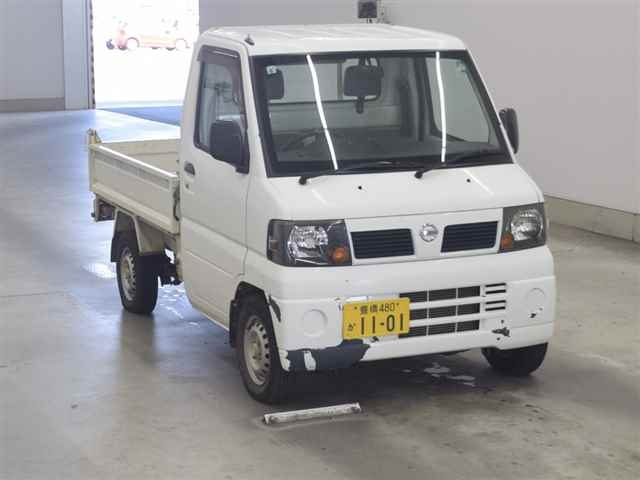NISSAN CLIPPER TRUCK 2010