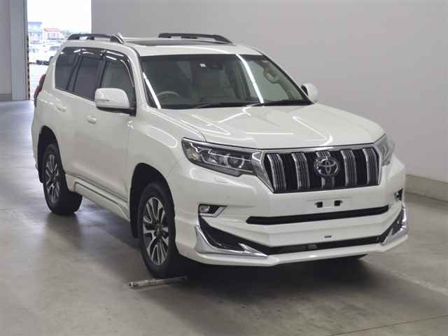 TOYOTA LAND CRUISER PRADO 2023