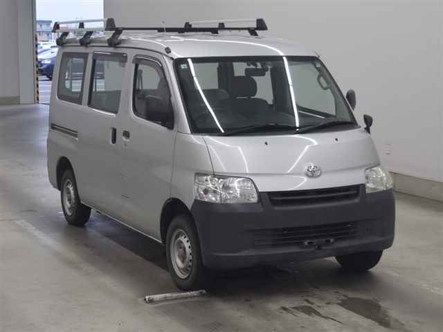 TOYOTA LITE ACE VAN 2018
