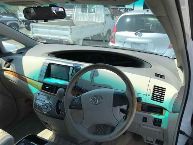 TOYOTA ESTIMA 2010