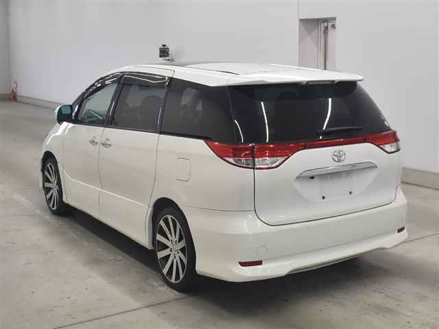TOYOTA ESTIMA 2010