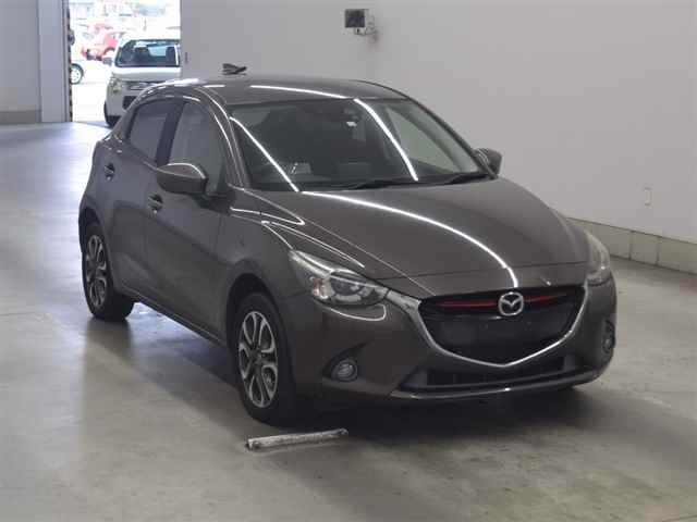 MAZDA DEMIO 2016