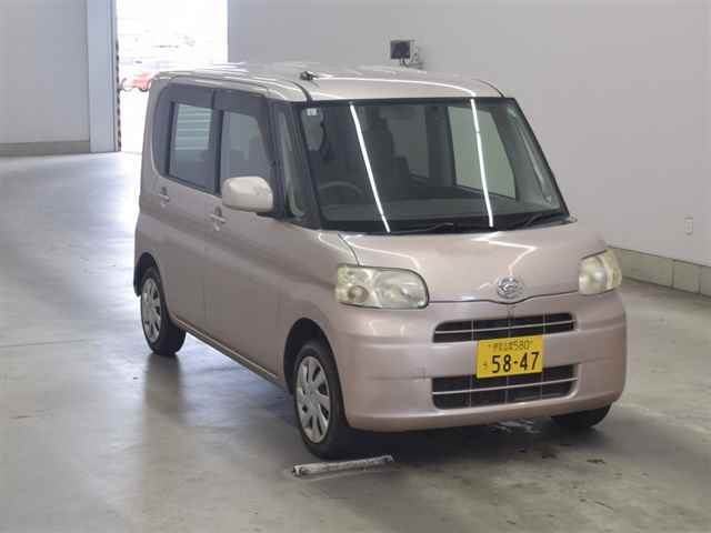 DAIHATSU TANTO 2013