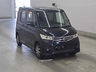 NISSAN ROOX 2010