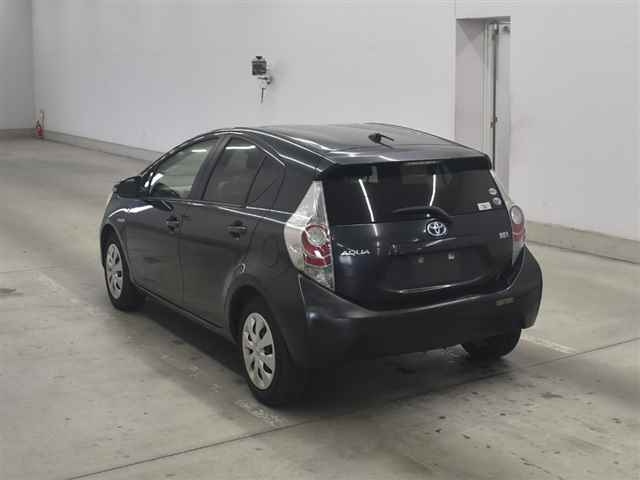 TOYOTA AQUA 2014