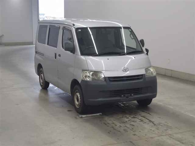 TOYOTA LITE ACE VAN 2010