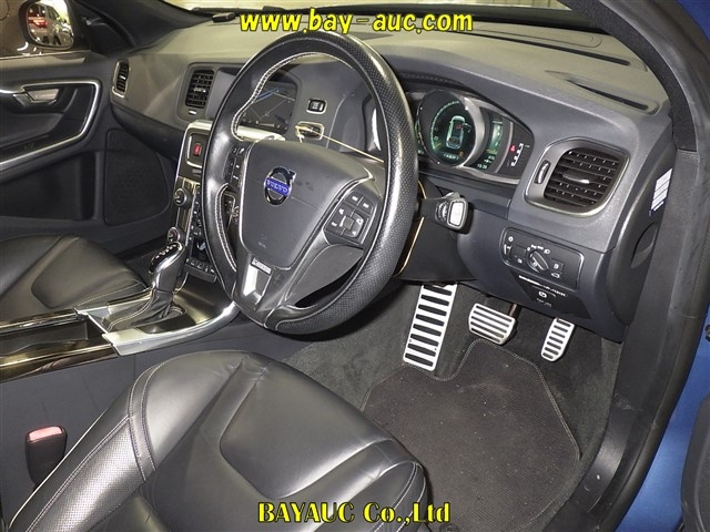 VOLVO V60 2014