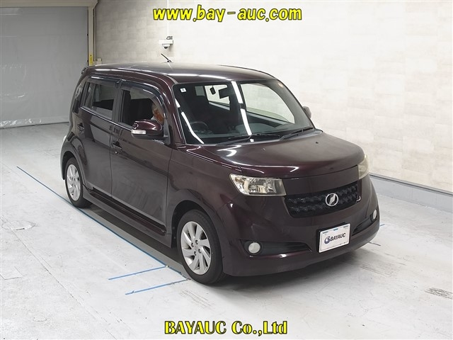 TOYOTA BB 2012