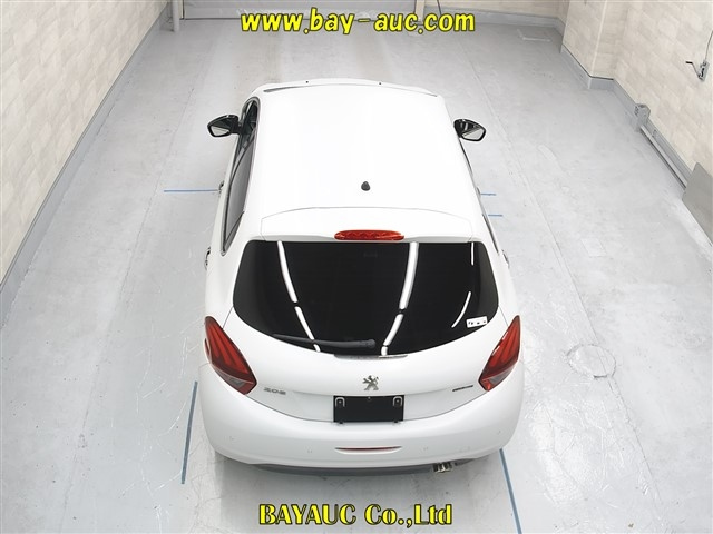 PEUGEOT 208 2016