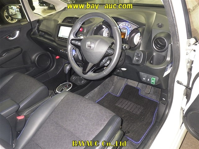 HONDA FIT SHUTTLE 2014