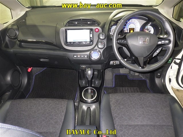 HONDA FIT SHUTTLE 2014