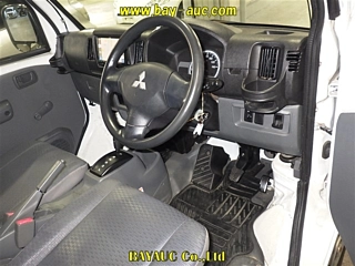MITSUBISHI MINICAB VAN 2013