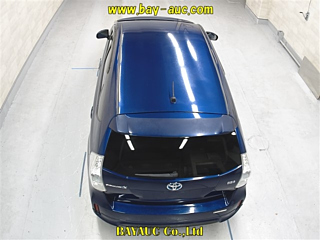 TOYOTA PRIUS ALPHA 2012