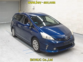 TOYOTA PRIUS ALPHA 2012