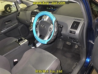 TOYOTA PRIUS ALPHA 2012