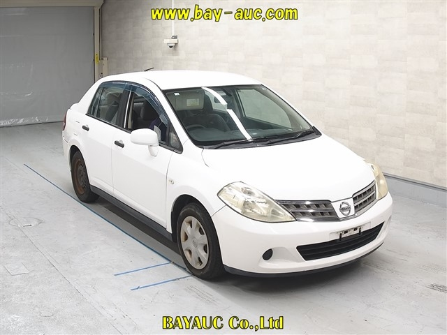 NISSAN TIIDA LATIO 2010