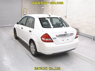 NISSAN TIIDA LATIO 2010