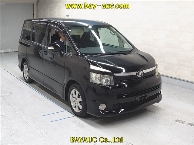 TOYOTA VOXY 2008