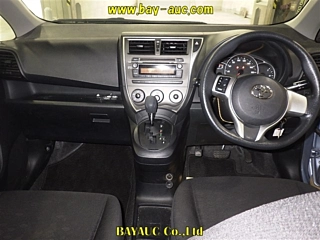 TOYOTA RACTIS 2011