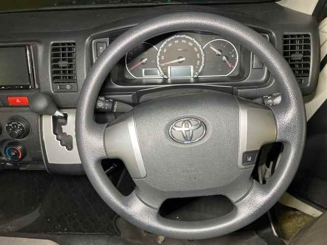 TOYOTA HIACE VAN 2020