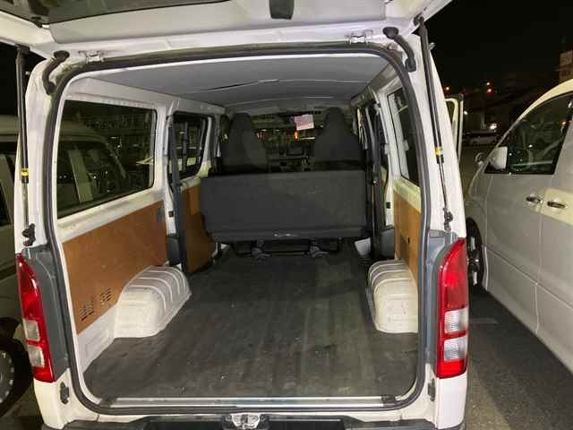 TOYOTA HIACE VAN 2020