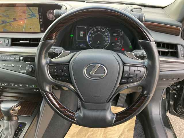 LEXUS ES 2020