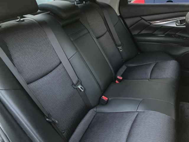 NISSAN FUGA 2011