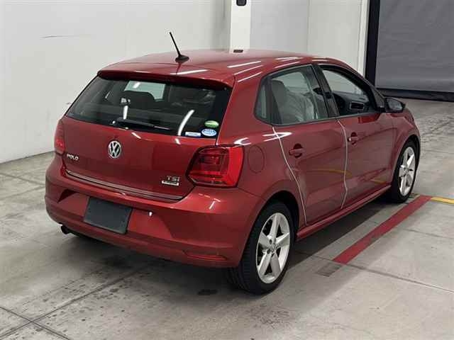 VOLKSWAGEN POLO 2017