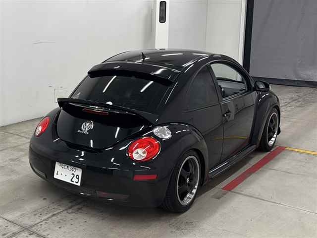 VOLKSWAGEN NEW BEETLE 2008