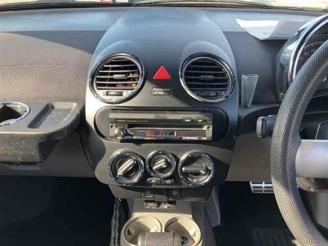 VOLKSWAGEN NEW BEETLE 2008