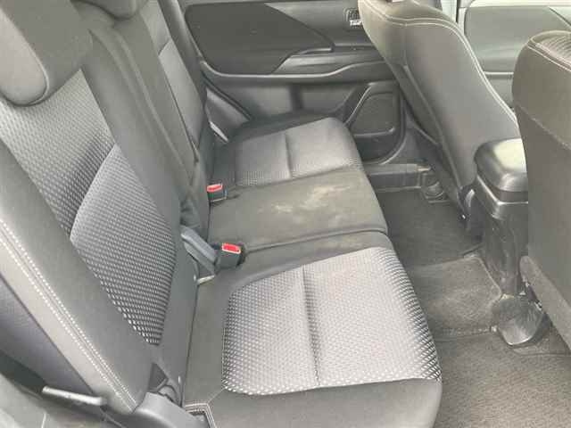 MITSUBISHI OUTLANDER 2017